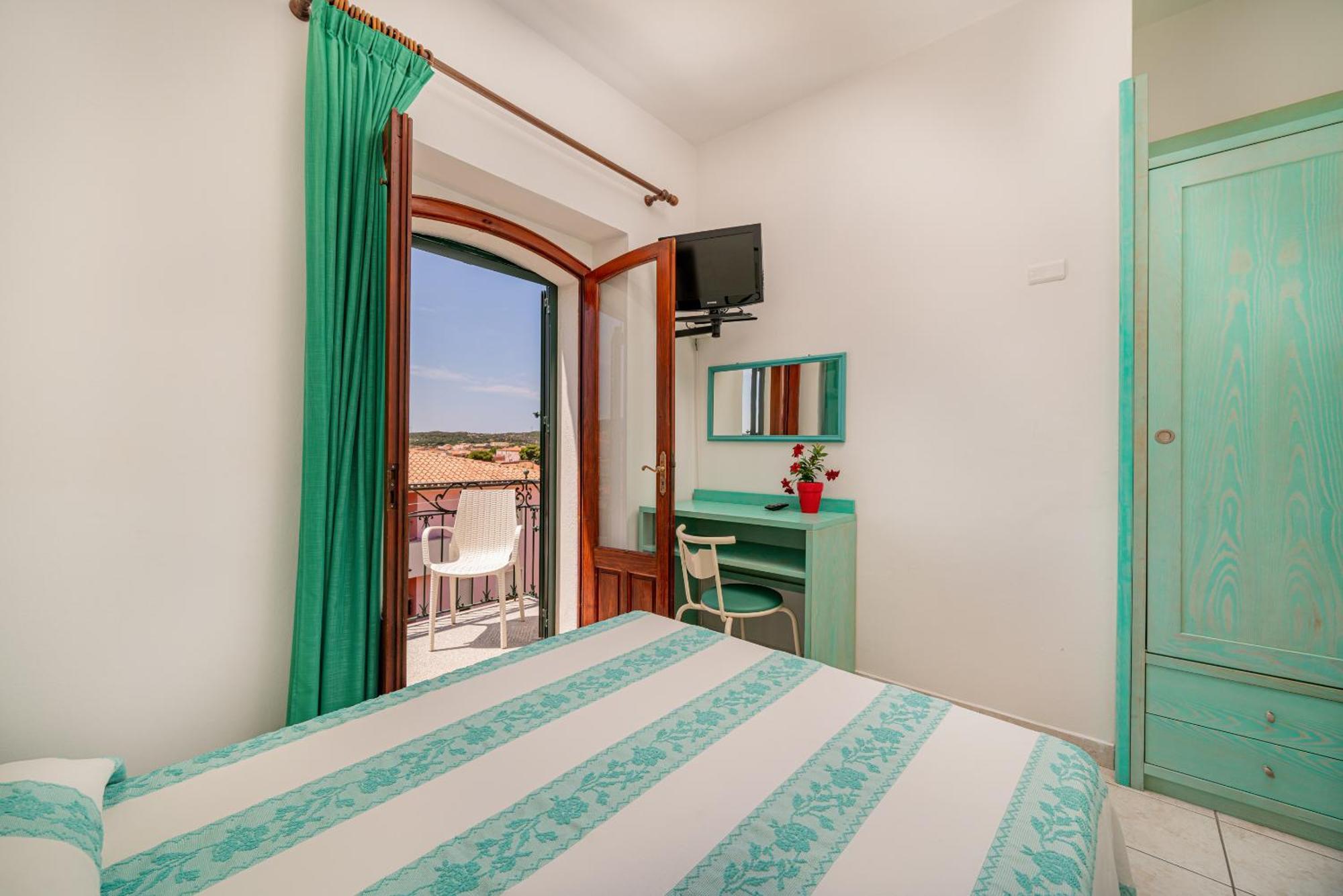 Hotel Marinaro Santa Teresa Gallura Exteriör bild